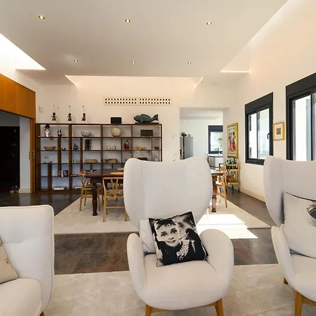 Lavish With Private Pool Villa